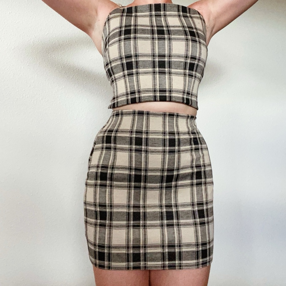 Pretty Tan & Black Plaid Skirt Set 🤎 Size S